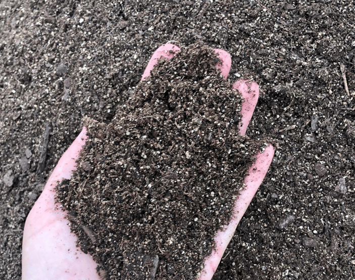 Vermiculite in potting soil mix
