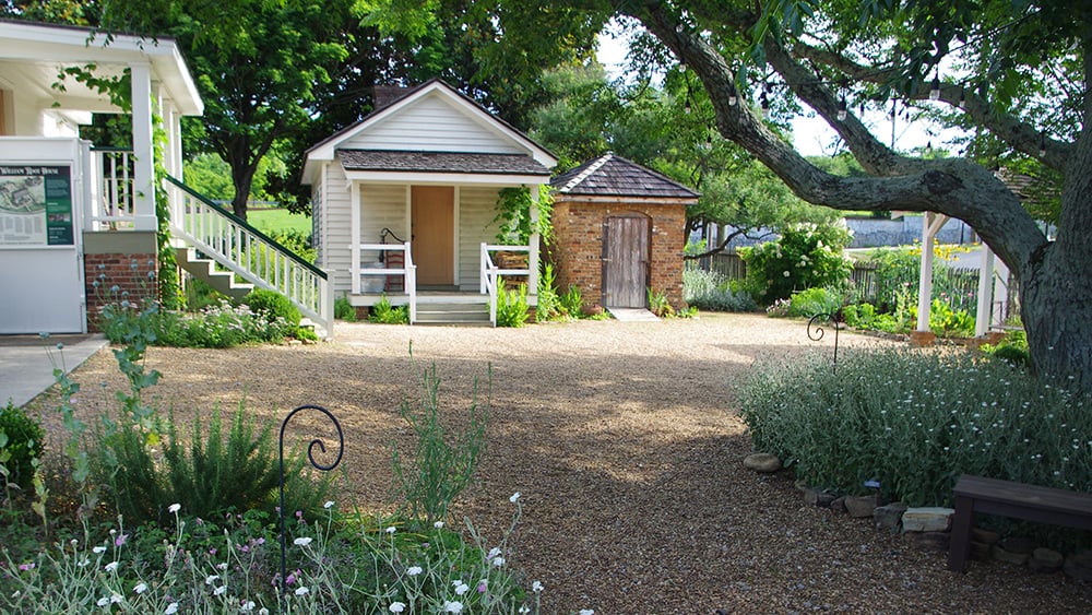 William-Root-House-Heirloom-Garden-Cookhouse